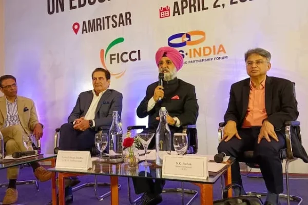 ਚੋਣਾਂ ਤੋਂ ਪਹਿਲਾਂ ਮਾਸਟਰ ਸਟ੍ਰੋਕ: BJP ਉਮੀਦਵਾਰ ਸੰਧੂ ਦੇ ਸੱਦੇ ’ਤੇ ਪਹਿਲੀ ਅਮਰੀਕਾ-ਭਾਰਤ ਰਣਨੀਤਕ ਭਾਈਵਾਲੀ ਫੋਰਮ ਅੰਮ੍ਰਿਤਸਰ ਪਹੁੰਚਿਆ