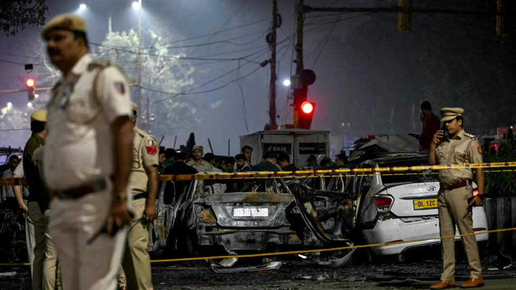 ਨਵੀਂ ਦਿੱਲੀ ਦੇ ਲਾਲ ਕਿਲੇ ਨੇੜੇ ਕਾਰ ਧਮਾਕੇ ਵਿੱਚ ਕਈ ਲੋਕਾਂ ਦੀ ਮੌਤ ਹੋ ਗਈ