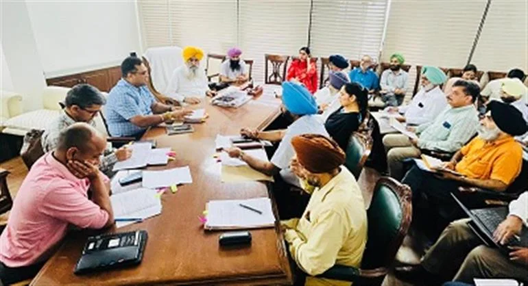 Punjab's 16.27 per cent maize area is growing, 1 per cent of the area has been reduced: Khukian