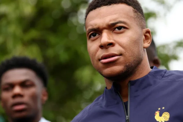 France begins its search for a third star