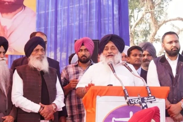 AAP ਸਰਕਾਰ ਵੱਲੋਂ SSP ਵਰੁਣ ਸ਼ਰਮਾ ਨੂੰ ਛੁੱਟੀ ਭੇਜਣ ਦੇ ਫੈਸਲੇ ਨੇ ਸਾਬਤ ਕੀਤਾ ਕਿ SSP ਦੀ ਕਾਨਫਰੰਸ ਕਾਲ ਵੀਡੀਓ ਅਸਲੀ ਸੀ : ਸੁਖਬੀਰ ਸਿੰਘ ਬਾਦਲ