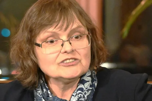 ਸ਼ਹਿਰ ਪੜ੍ਹ ਰਿਹਾ ਹੈ। 21ਵੀਂ ਸਦੀ ਦੇ ਸਾਹਿਤ ਵਿੱਚ ਸਜ਼ੇਸਿਨ